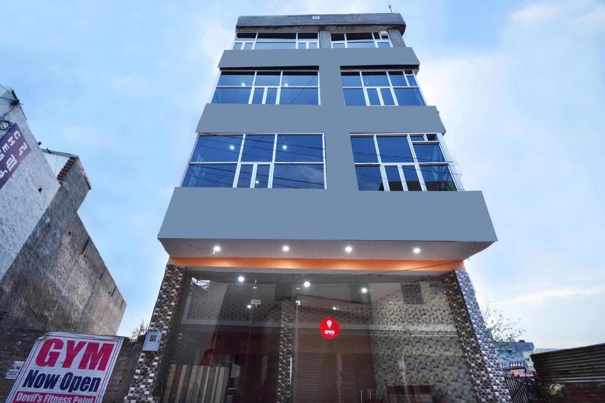 Hotel O Galaxy Nayagaon Екстер'єр фото