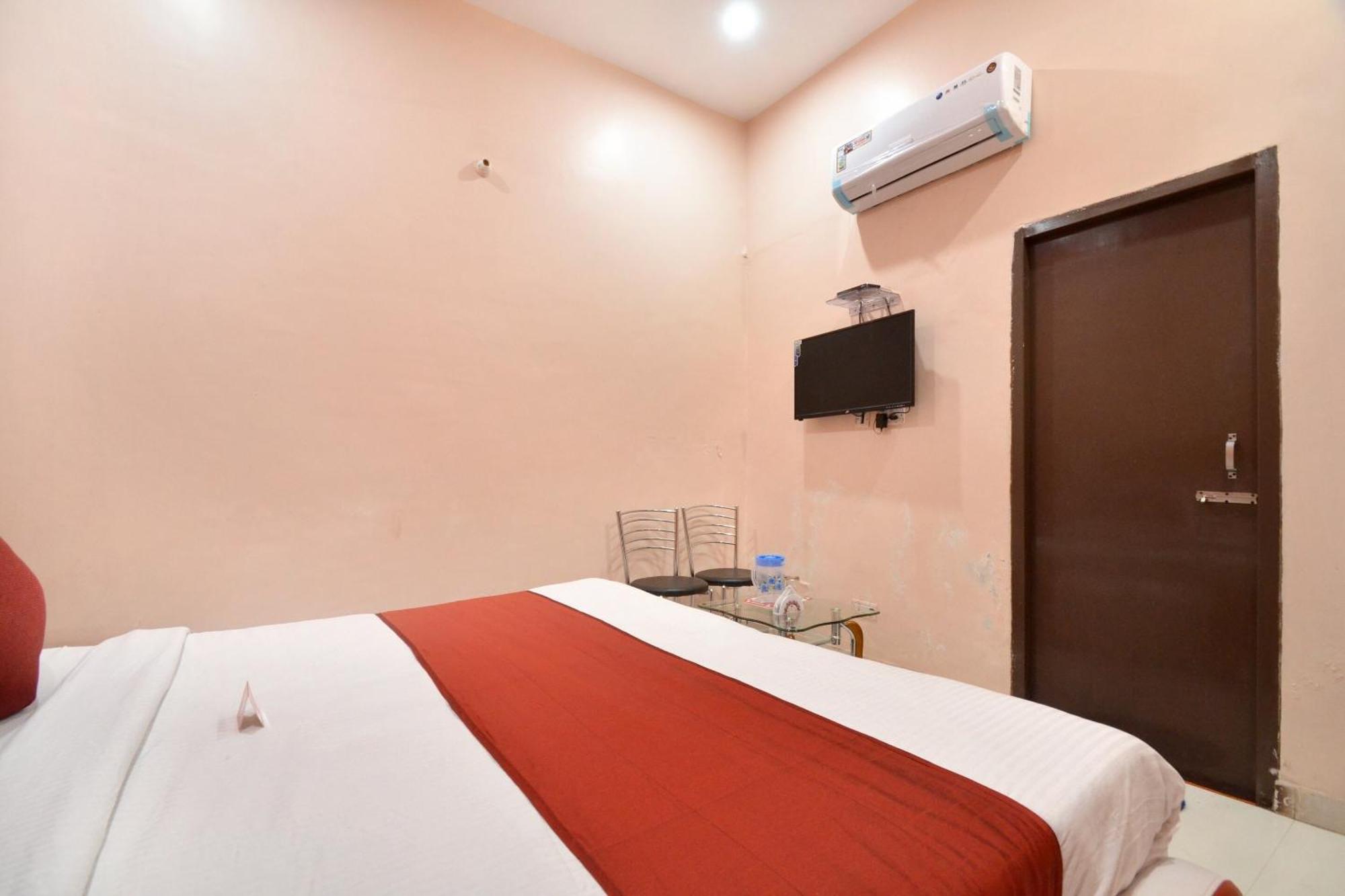 Hotel O Galaxy Nayagaon Екстер'єр фото