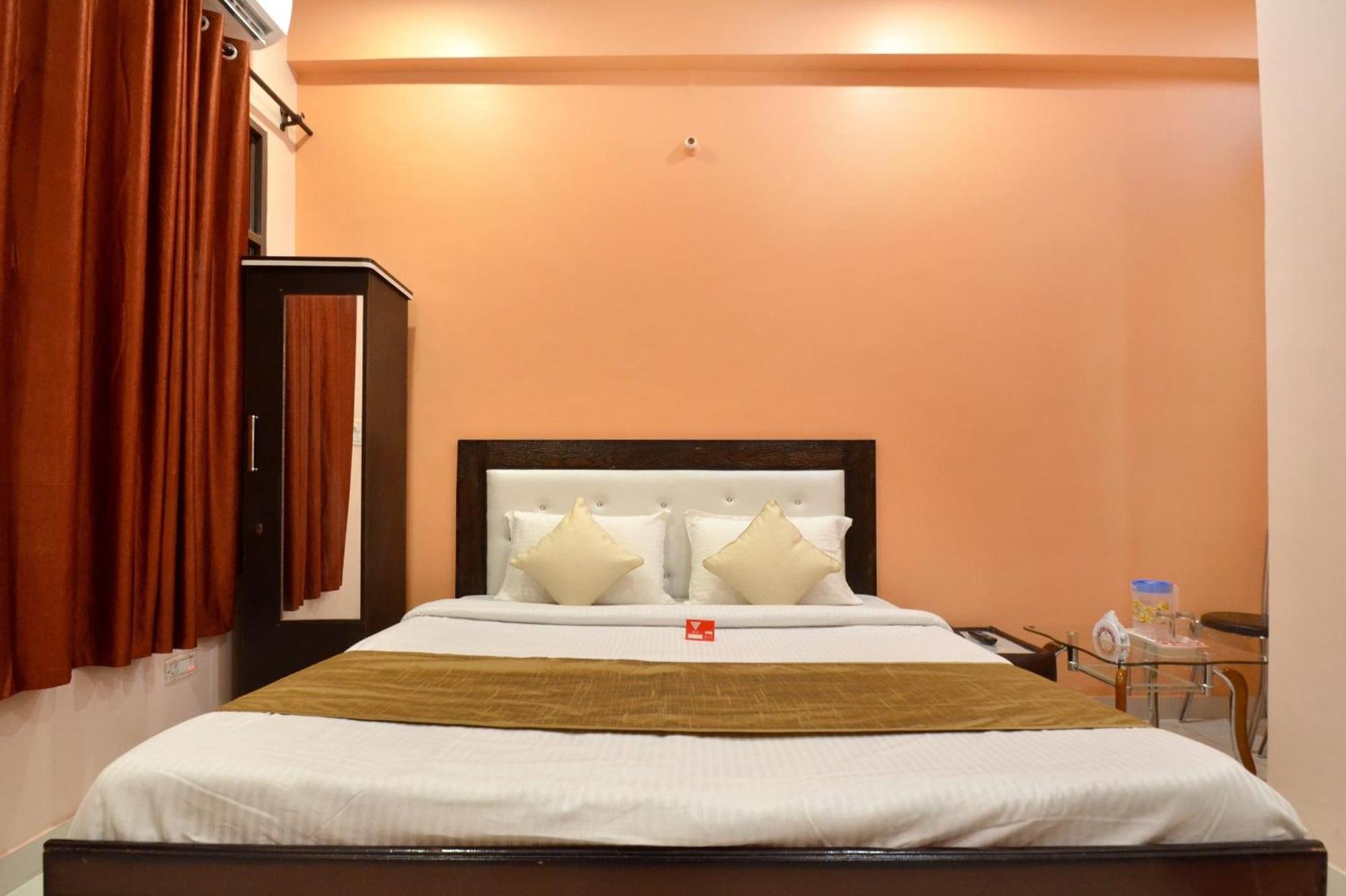 Hotel O Galaxy Nayagaon Екстер'єр фото