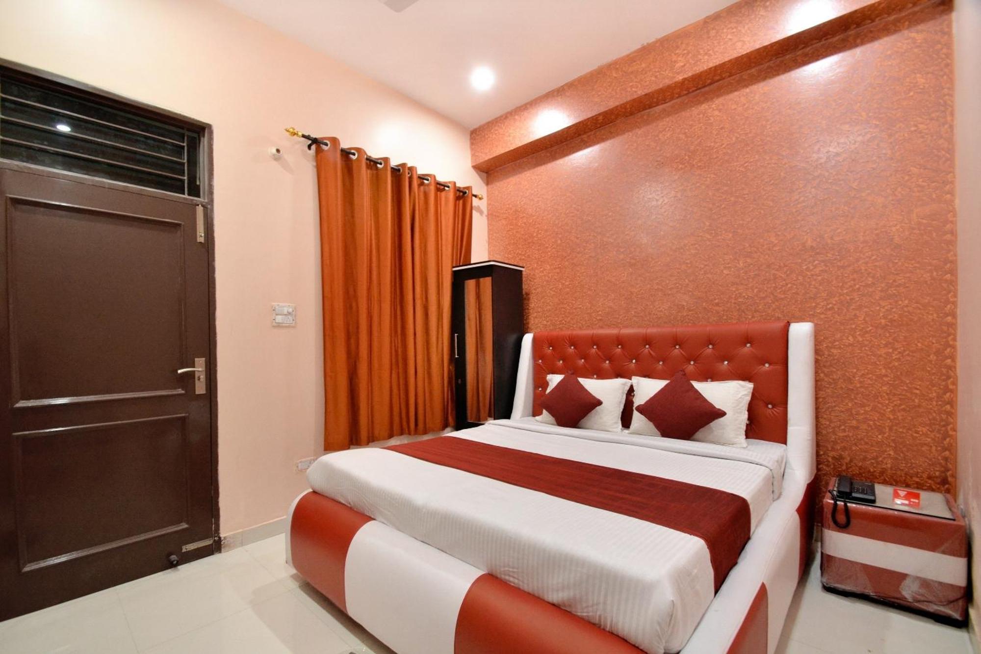 Hotel O Galaxy Nayagaon Екстер'єр фото