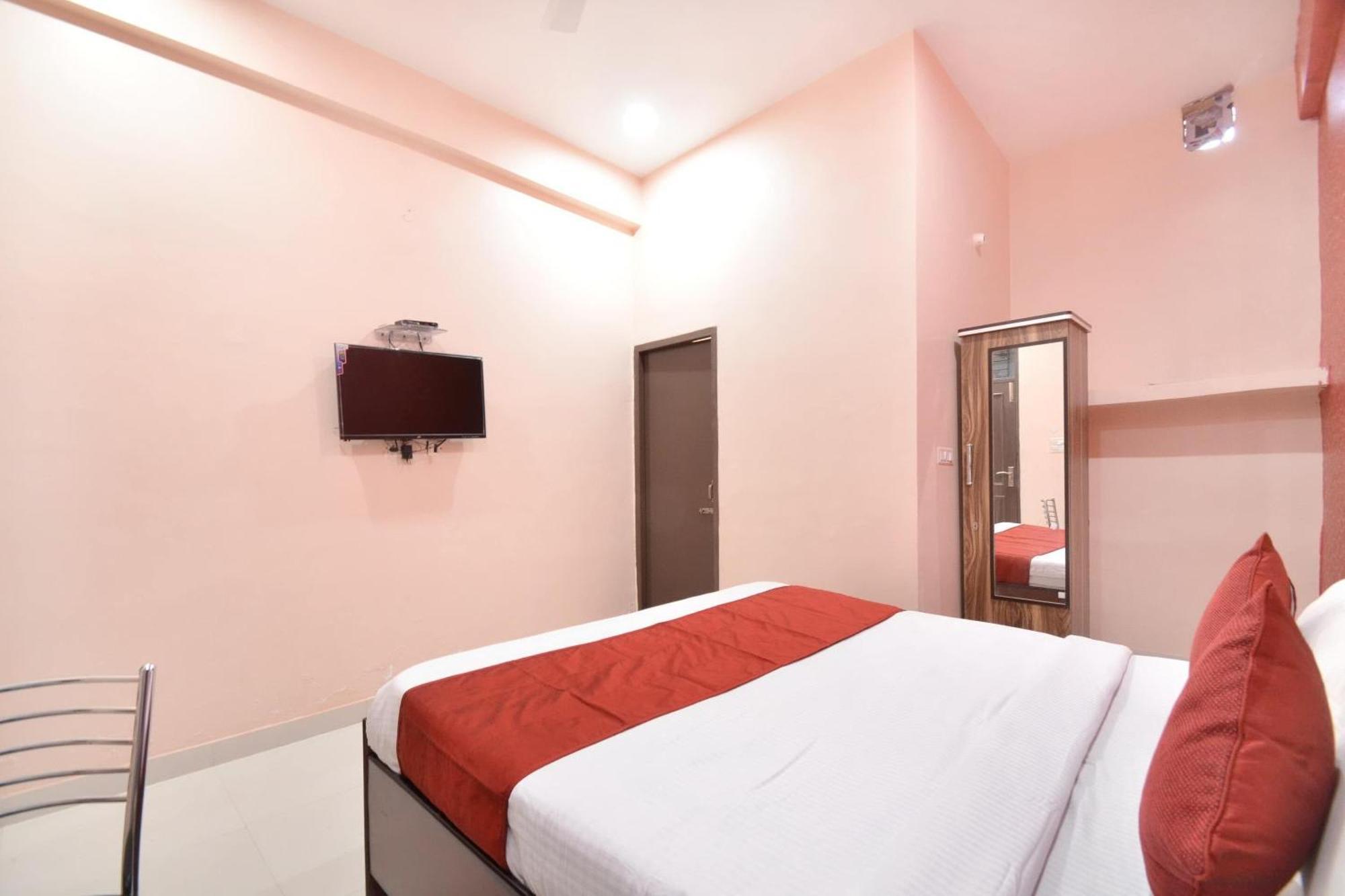 Hotel O Galaxy Nayagaon Екстер'єр фото